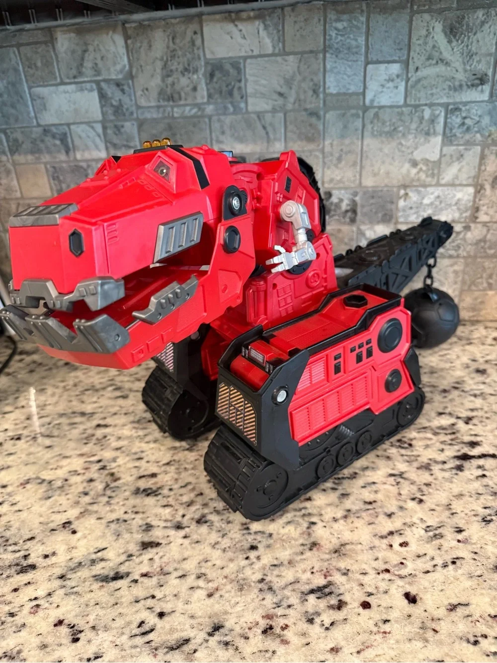 Mattel  Dinotrux Mega Chompin’ Ty Rux